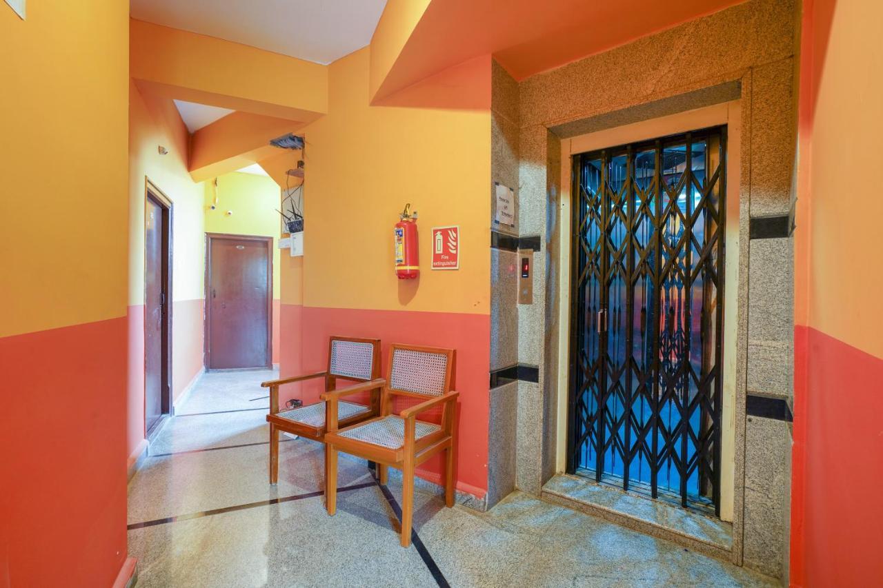 Oyo 70286 Svr Grand Hotel Hyderabad Exterior photo